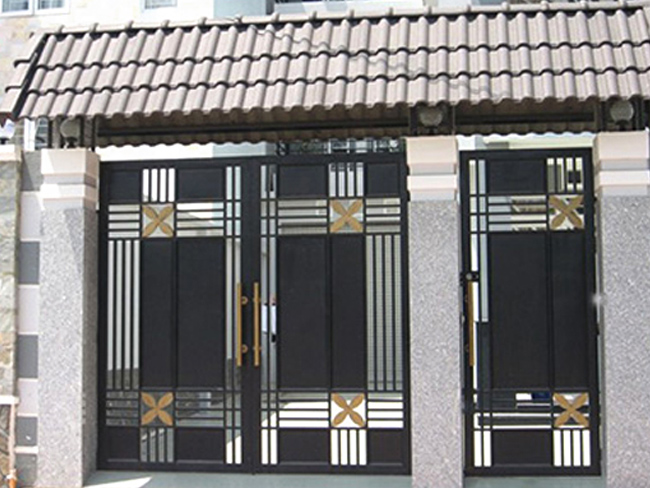 Cửa cổng C16