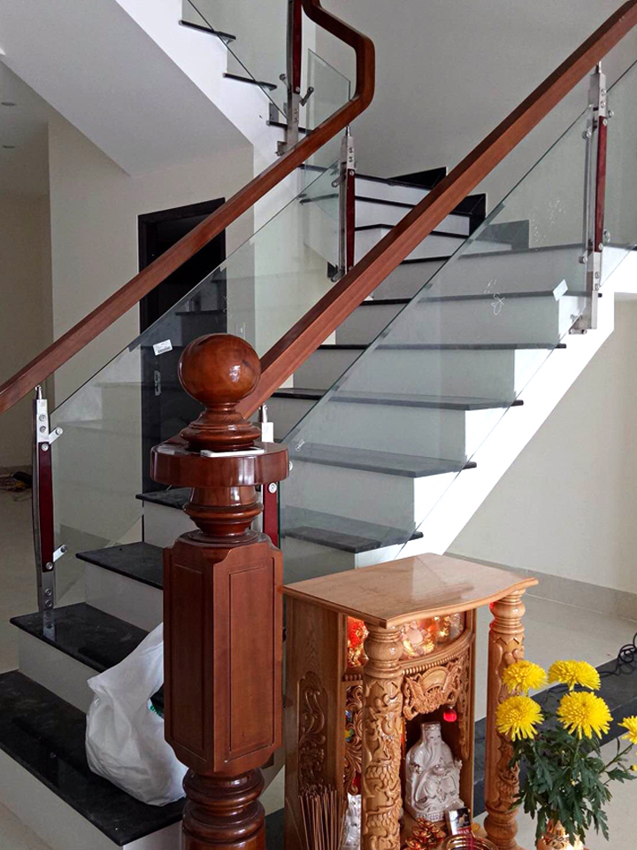 Lan can cầu thang Kính CT80 -B