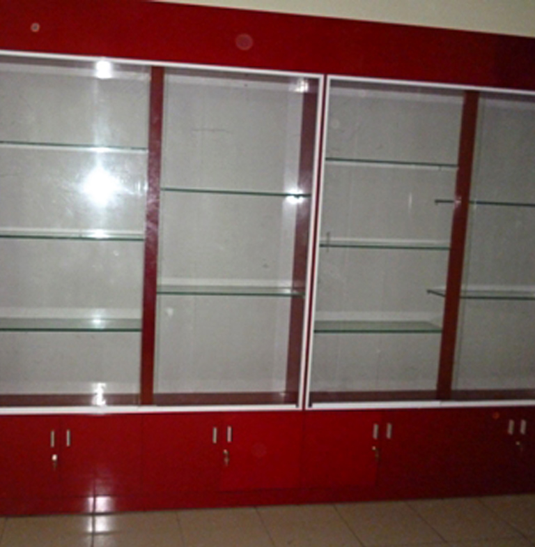 Tủ trưng bày TB06